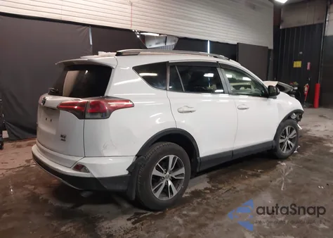 2016 Toyota Rav4 Xle z USA, uszkodzony, nr VIN JTMRFREVXGJ093855